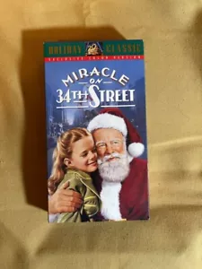 VHS Miracle on 34th Street Color Version Fox Holiday Classic - Picture 1 of 1