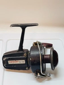 Vintage Daiwa Corp Calif #7300 Spinning Open Faced Fishing Reel EUC Works - Picture 1 of 4