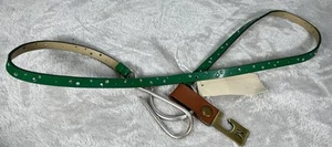 Coldwater Creek Damen M Spaltleder schmaler Gürtel kleine Leder grüne Nieten - Bild 1 von 13