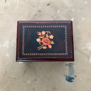 Vintage Wooden Jewellery Box with Mirror & Floral Inlay – Ring Storage Case - Picture 1 of 5
