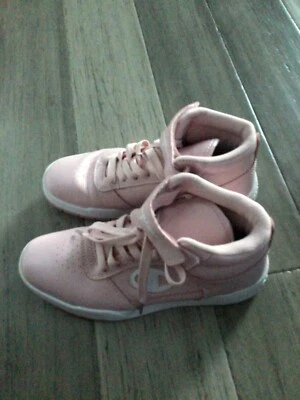 woman's champion shoes size 7.5 wide - Image 1 of 4