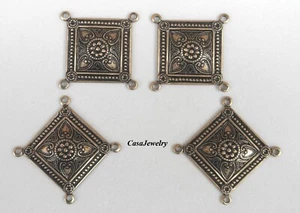 #2115 LARGE ANTIQUED GOLD FILIGREE 4 RING CONNECTOR - 4 Pcs - Picture 1 of 2