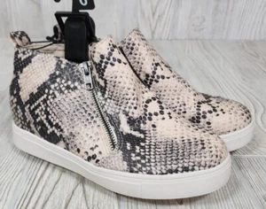 Time and True Womens Wedge Snakeskin Print Sneakers SZ 6 US 37 EUR Memory Foam - Picture 1 of 9