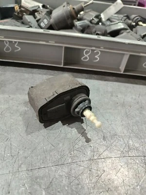 VW Golf 3 III Lwr Servomotore Regolazione Lunghezza Fari Faro - Immagine 1 di 4