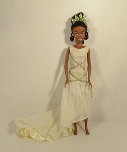 2009 Glitter Wedding Dress Tiana 12" Action Figure Doll Disney Princess & Frog - Picture 1 of 2