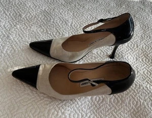Vintage Manolo Blahnik ivory linen black patent 7.5 pumps heels - Picture 1 of 7