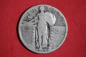 ESTATE FIND 1928 - Standing Liberty Quarter #K56599 - Picture 1 of 2