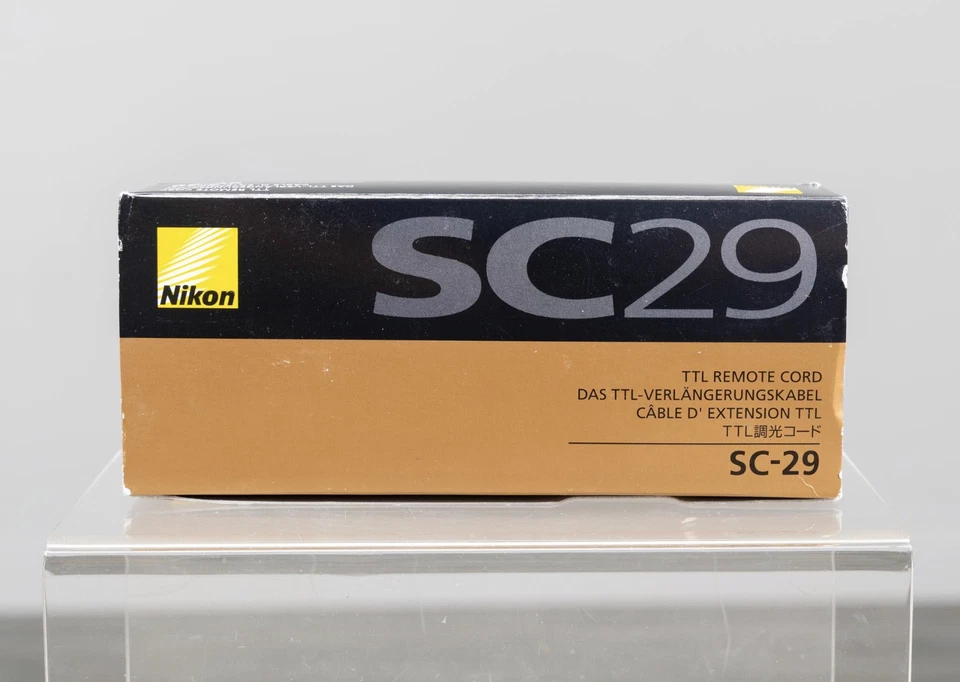 Nikon SC-29 TTL Off-Camera Coiled Remote Cord Flash Cable w/ Instructions & Box - Image 1 of 3