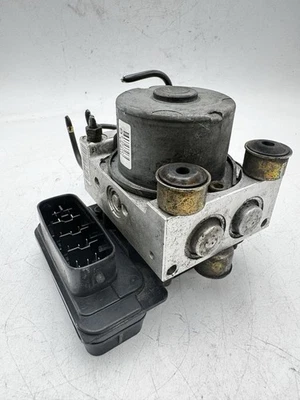 2003 - 2008 Toyota Matrix  ABS Antilock Brake pump module OEM  44510-01050 - Image 1 of 4