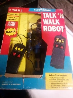 Robot Electronico Talk N Walk Robot Radioshack 90s - Image 1 of 4