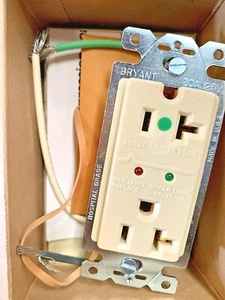 Bryant Duplex Receptacle SP83LI, Ivory Qty 10 - Picture 1 of 5