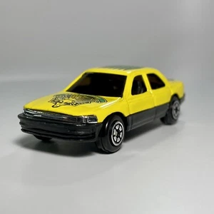Yatming #806 Lexus LS400/Toyota Celsior 1:64 Diecast Yellow Near-Mint - Picture 1 of 10