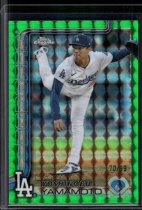 2025 Topps Chrome Yoshinobu Yamamoto Green Geometric /99 - Picture 1 of 2
