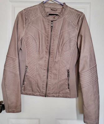 Jaqueta de couro sintético Maurices feminina zíper completo cinza tamanho médio nova com etiquetas - Imagem 1 de 4