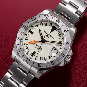 SEESTERN Vintage GMT, Blanco, Esfera Lume, NH34, Zafiro, Buceo 100m, Nuevo en Caja - Imagen 1 de 15