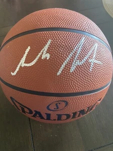 Isaiah Stewart Signed Autographed Detroit Pistons Basketball COA Beckett Witness - Picture 1 of 6