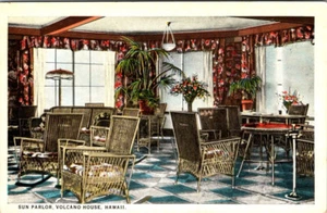 HAWAII - VOLCANO HOUSE HOTEL SUN PARLOR - OLD POSTCARD - Picture 1 of 2