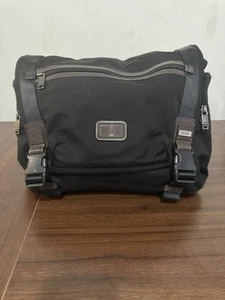 Tumi Alpha Bravo Benning Deluxe Nylon 22370hkh Messenger Slip Bag - Bild 1 von 8