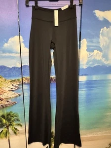 Victoria’s Secret Pink Relay Rouched Flare Leggings Black Size Small 32in Inseam - Picture 1 of 7
