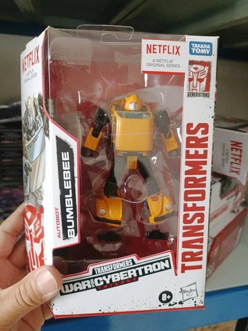 Hasbro Transformers War for Cybertron Netflix Bumblebee Deluxe Earthrise Cover