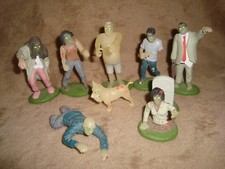 Accoutrements Glow In The Dark Flesh Eating Zombies lot 8pcs 
