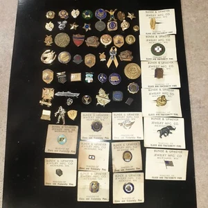 VINTAGE/OLD TIE/LAPEL TAKS/MEDALS/AWARDS 70 SOME JEWELERS PROOFS NICE 1 10K - Picture 1 of 12
