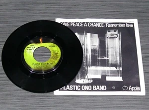 John Lennon Yoko Plastic Ono Band Give Peace a Chance Man 45rpm Apple NOS New - Picture 1 of 3
