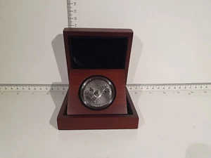 (Lote 893) MONGOLIA 2016 500 TOGROG Saker Falcon 1 oz protección de vida silvestre plata - Imagen 1 de 6