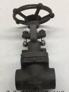 Forged Steel Gate Valve 1-1/2" NPT x Socket Class 800 API Trim #5 Mfg: SWI - Picture 1 of 9