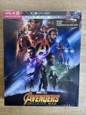 Avengers Infinity War Target Exclusive 4K Blu-Ray Digital + 40 Page Gallery Book Foto 1 de 4