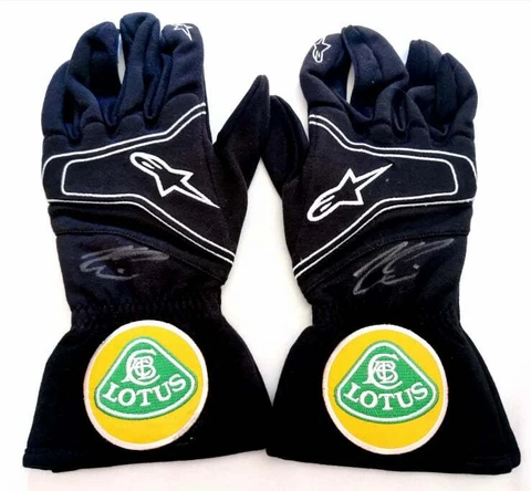 KIMI RAIKKONEN signed ALPINESTSARS LOTUS F1, Formula 1 gloves +COA Cover