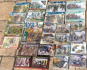 LOT DE 26 BOÎTES VIDES FIGURINES WW2 172 (361) - Photo 1/8
