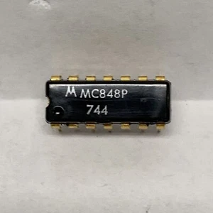 MOTOROLA MC848P GOLD INTEGRATED CIRCUIT - Picture 1 of 2