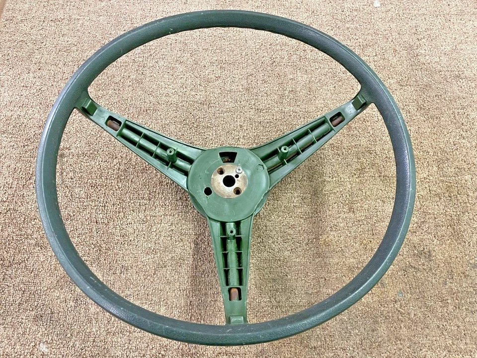 MOPAR PLYMOUTH 1971-74 A B carrocería volante verde sin grietas 3575267 Foto 1 de 4