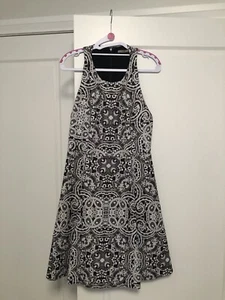 THURLEY Black & White Fit & Flare A Line Dress Size 10 - Picture 1 of 4