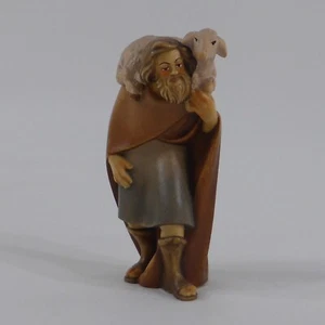 Figura de belén tallada en madera Georg Krippe camiseta pintada con cordero 9 cm - Imagen 1 de 7