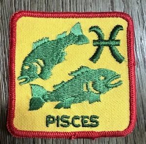 True Vintage Embroidered Sew-On Patch Zodiac Sign Astrology PISCES Fish - Picture 1 of 3