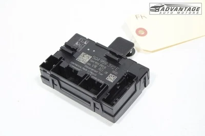 Módulo de control de puerta del lado del pasajero delantero derecho Volkswagen Jetta 2019-2020 OEM Foto 1 de 4