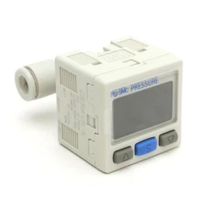SMC ZSE30A-C6L-N Vacuum Switch 0.0 to -105.0kPa, NPN Output, 12-24VDC 40mA - Picture 1 of 6