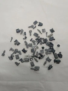 Warhammer 40k Vintage Space Marines Random Plastic Bits - Imagen 1 de 5