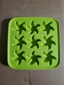 IKEA PLASTIS Ice Cube Tray GREEN Starfish Synthetic Rubber  - Picture 1 of 2