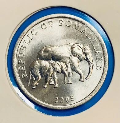 Elephant Mother & Baby Calf Coin Somaliland 5 shillings Animal Africa Wildlife - Image 1 of 4