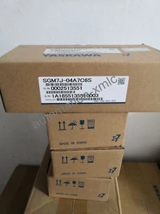 1 Stück SGM7J-04A7C6S Neu SGM7J04A7C6S Servomotor SGM7J 04A7C6S DHL - Bild 1 von 4