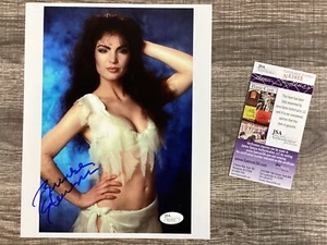 (SSG) Caliente y Sexy Foto Firmada 8X10 Color "Scream Queen" - Certificado de Autenticidad JSA - Imagen 1 de 5