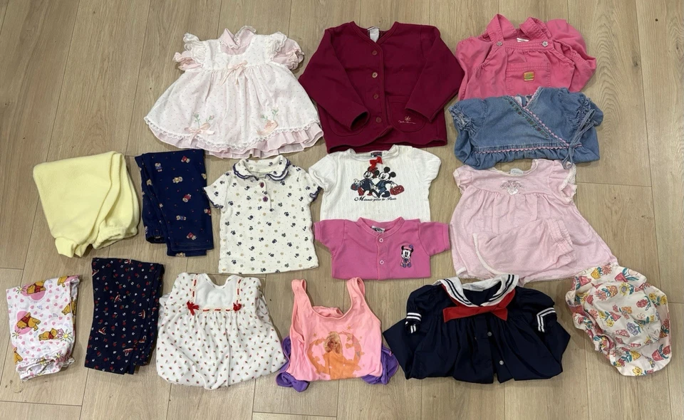 Lote de Ropa Vintage Bebé Niña Niño Años 80 90 Vestidos Mamelucos Pantalones Foto 1 de 4