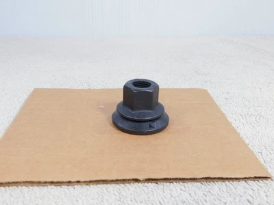 Tuerca de rueda Mopar 6514130AA OEM RAM 2013-2022 4500 5500 Foto 1 de 3