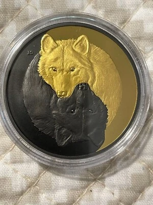 2021 CANADIAN THE GREY WOLF 1oz Pure Silver - GOLD AND RHODIUM PLATED  only 4500 - Image 1 of 3