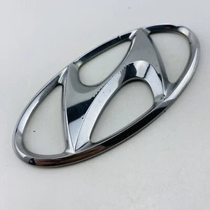 2001-2006 Hyundai Santa Fe Emblem Logo Symbol Badge Trunk Gate Rear OEM E83 - Picture 1 of 6