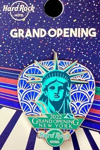 2022 HARD ROCK HOTEL NEW YORK 3D GRAND OPENING STATUE OF LIBERTY GUITAR PICK PIN - Bild 1 von 4