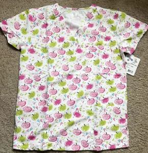 NWT Women's Medium Apple Print I Love Scrubs Scrub Top - Picture 1 of 1
